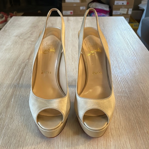 Louboutin Plisseta 140MM Nude Satin - 39 - Picture 3 of 12